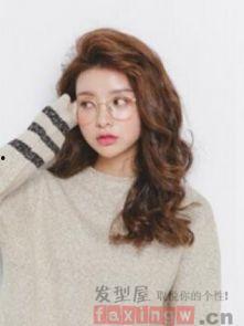 内烫发视频,轻松打造时尚卷发效果